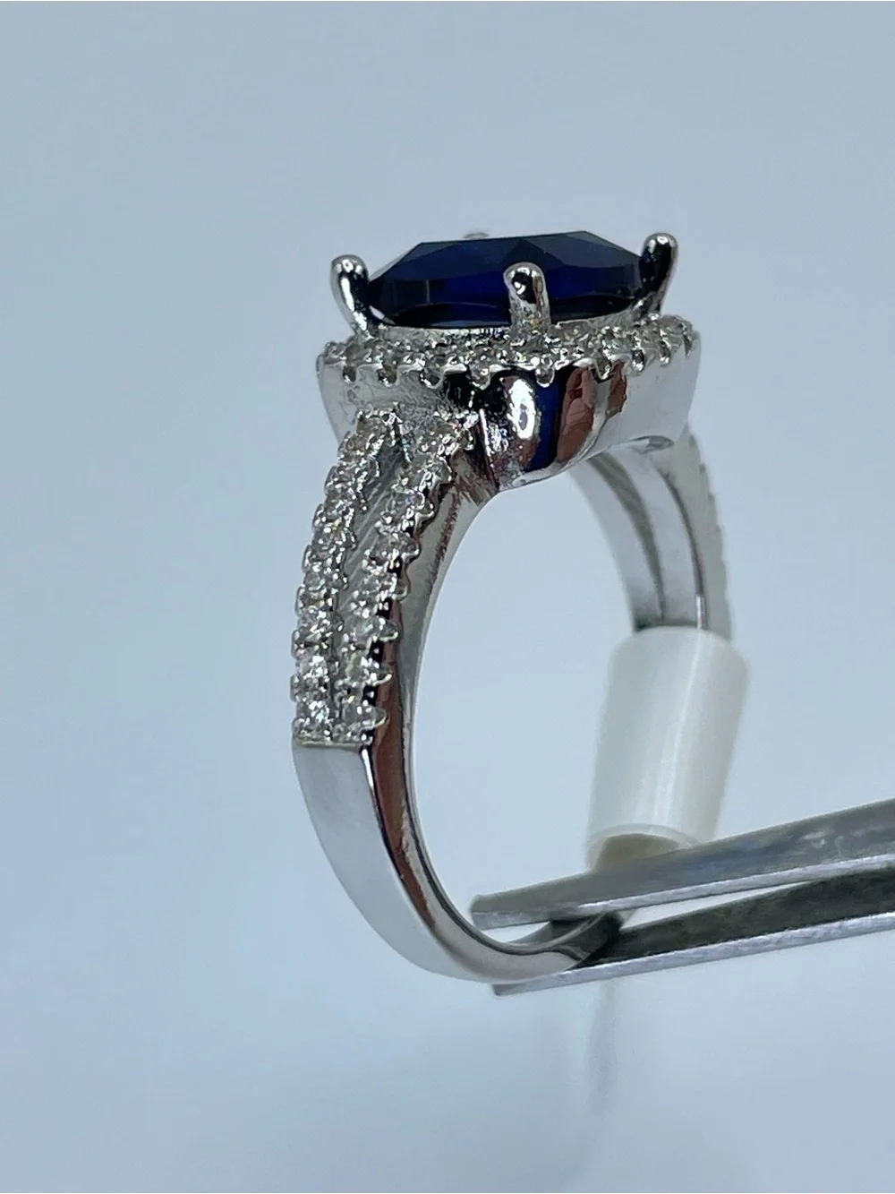 Swarovski Crystal Elements Sapphire Blue Halo Art Deco Ring Sz 5.5